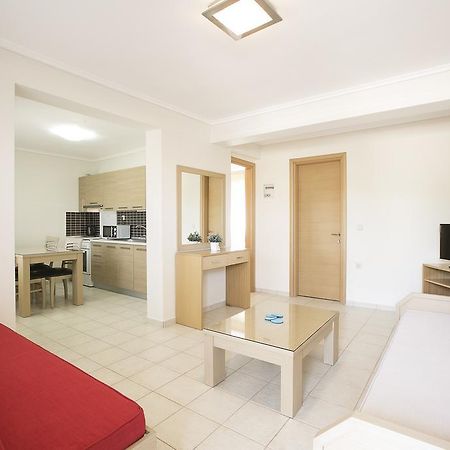 Olive Tree Apartments Fourka Extérieur photo