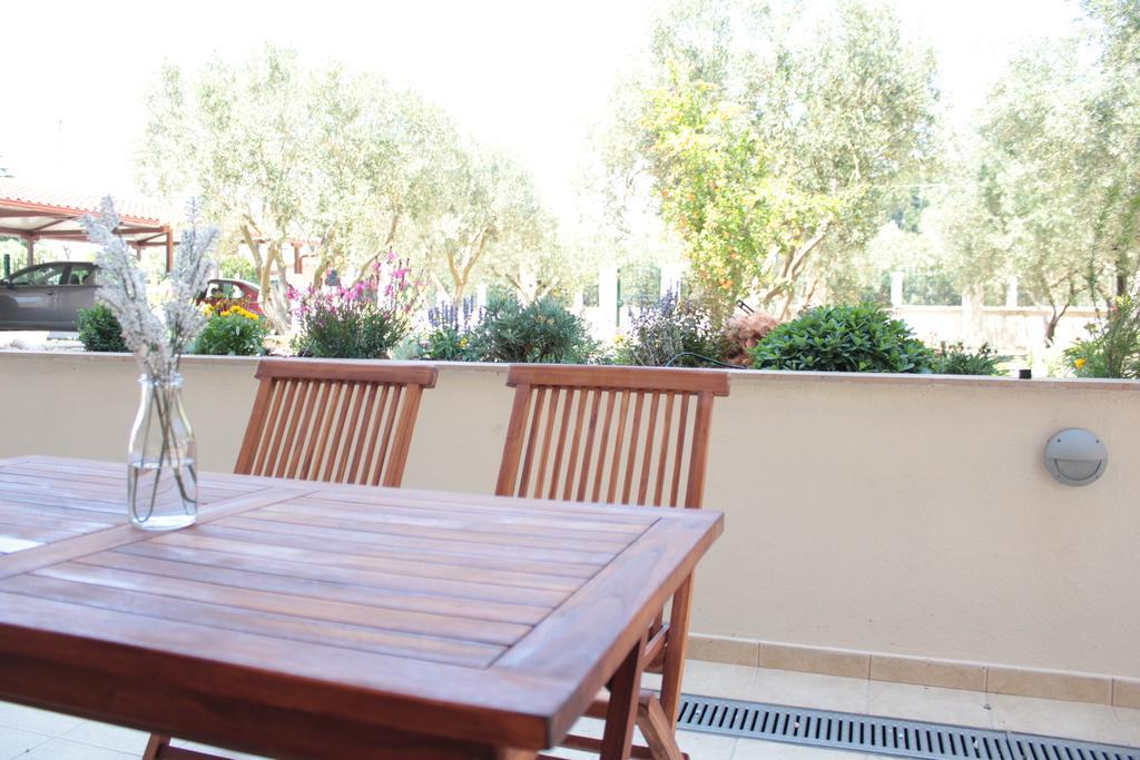 Olive Tree Apartments Fourka Chambre photo