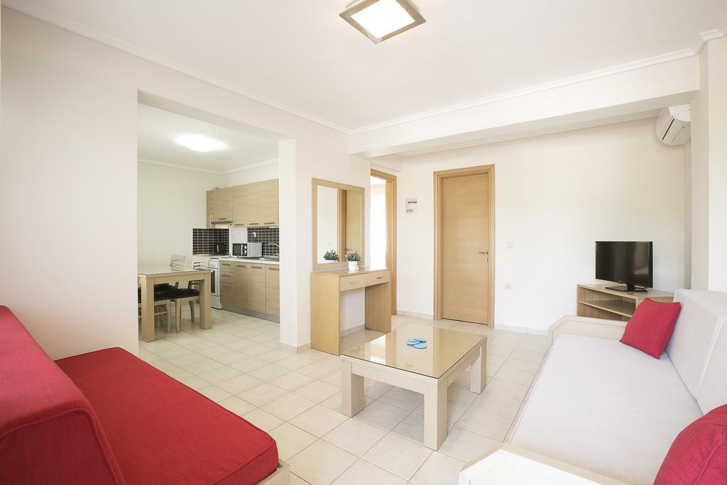 Olive Tree Apartments Fourka Extérieur photo