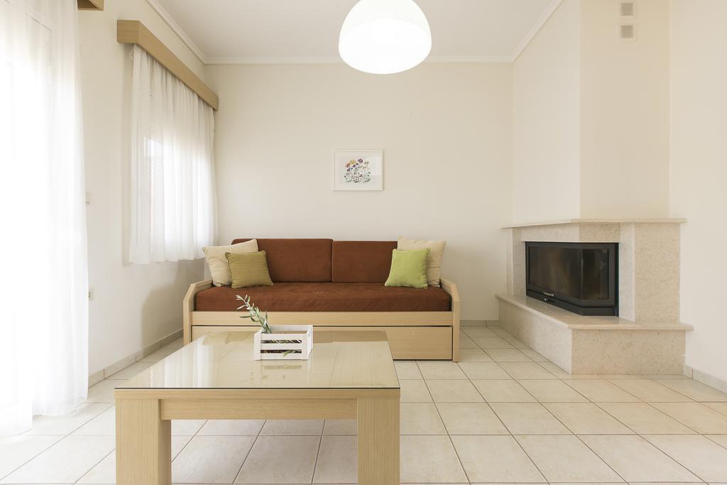 Olive Tree Apartments Fourka Extérieur photo